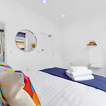 High Spec Two-Bedroom Apartment Short Term Rental & Flexible Renting Shoreditch With Free Wifi